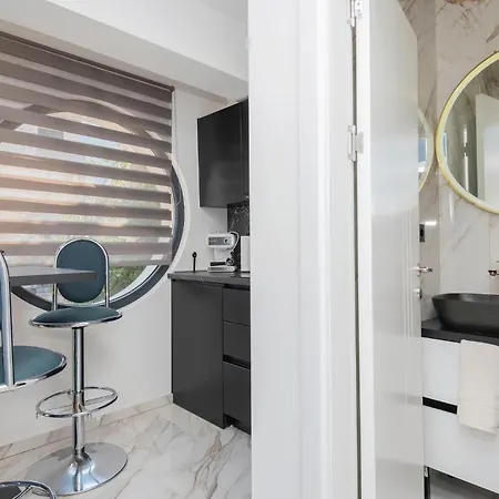 Beautiful In Apartment *
